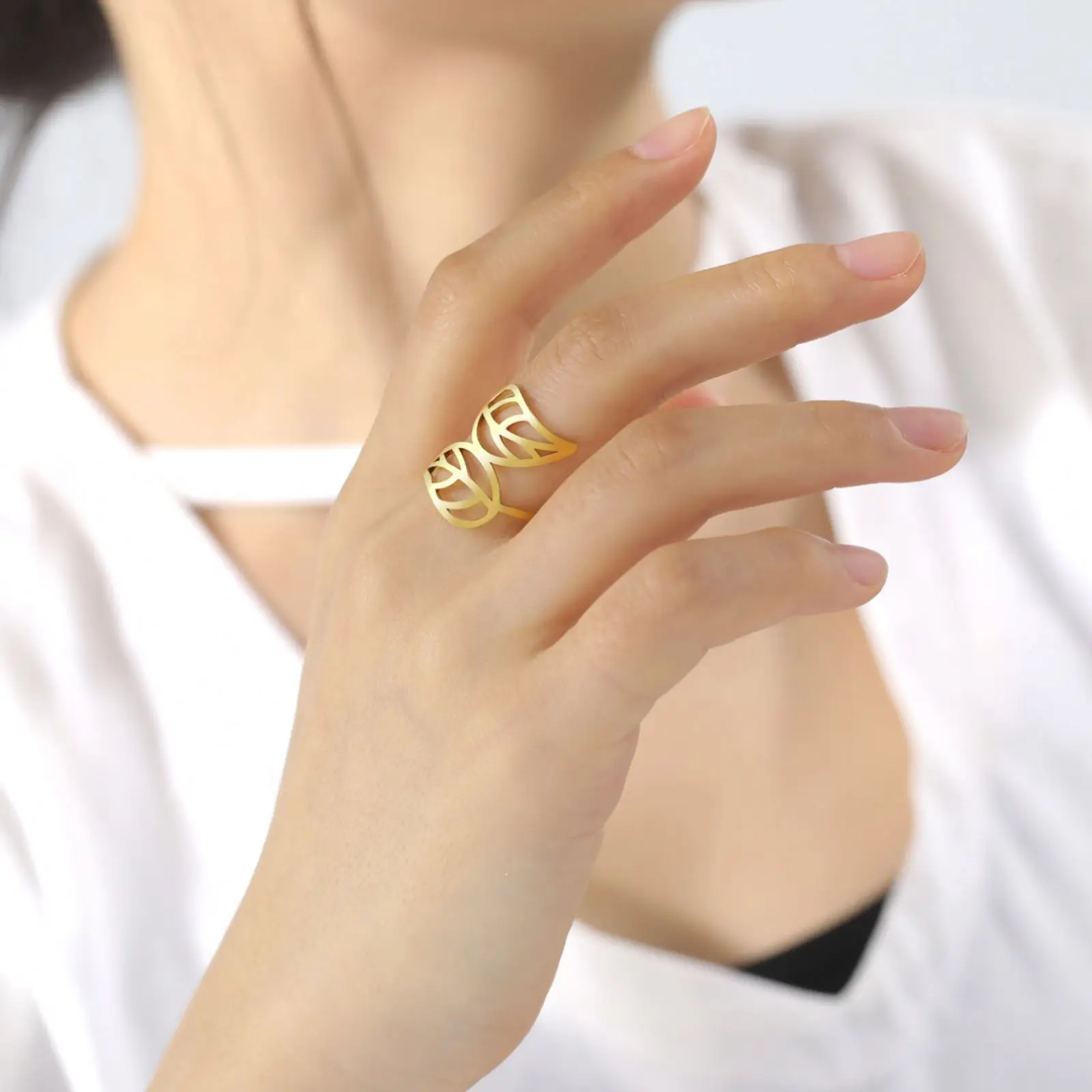 Golden Leaf Wrap Ring - Image 3