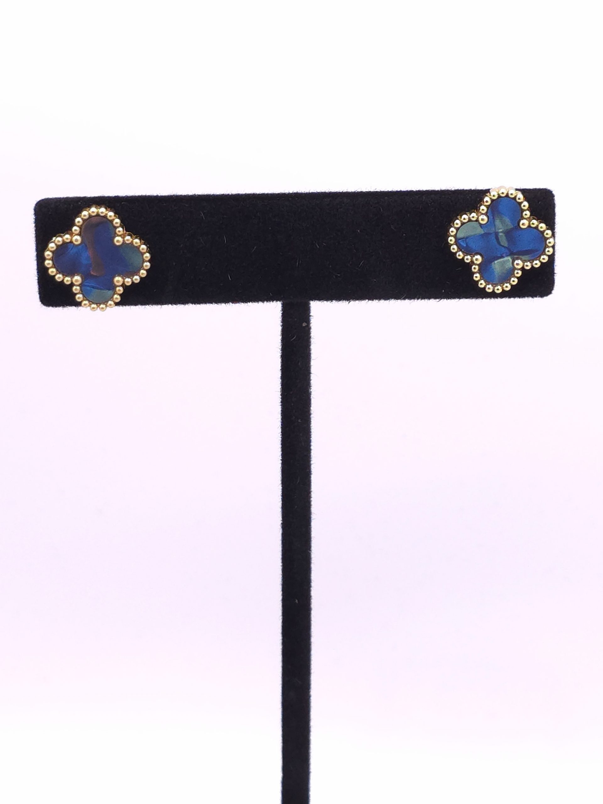 Classic Clover Stud Earrings - Image 14