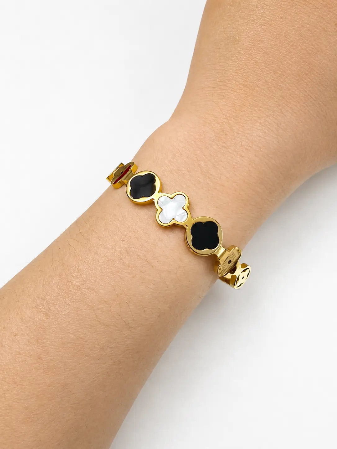 Midnight Clover Luxe Bangle - Image 3
