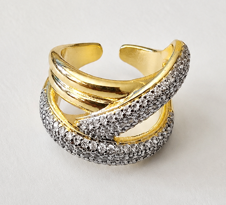 Celeste Twist Pavé Adjustable Ring